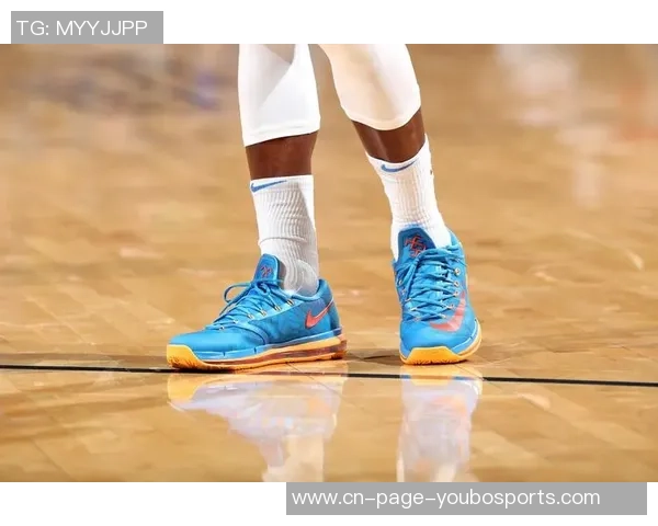 选择最佳足球教练鞋提升战术指导能力与场上表现的完美结合